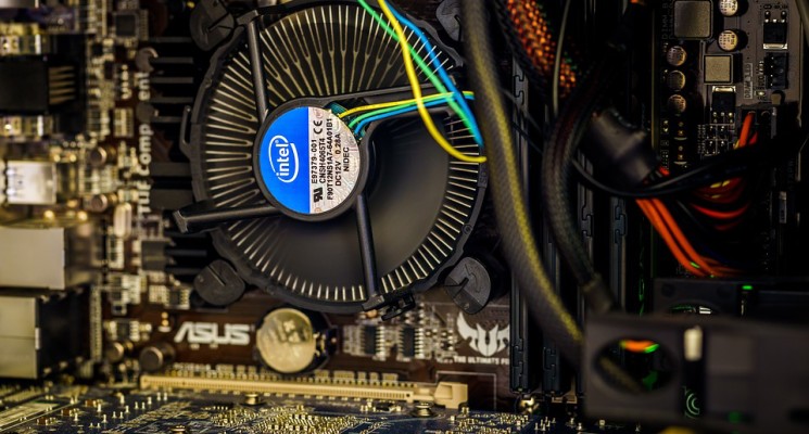 Desktop computer