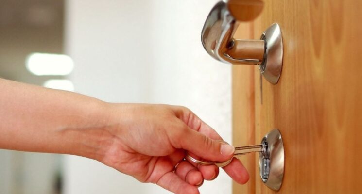 professional locksmith